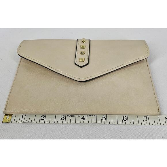 DANIELLE NICOLE SMALL SHOULDER PURSE – CREAM – STUDDED FLAP – GOLD CHAIN STRAP - Picture 10 of 12